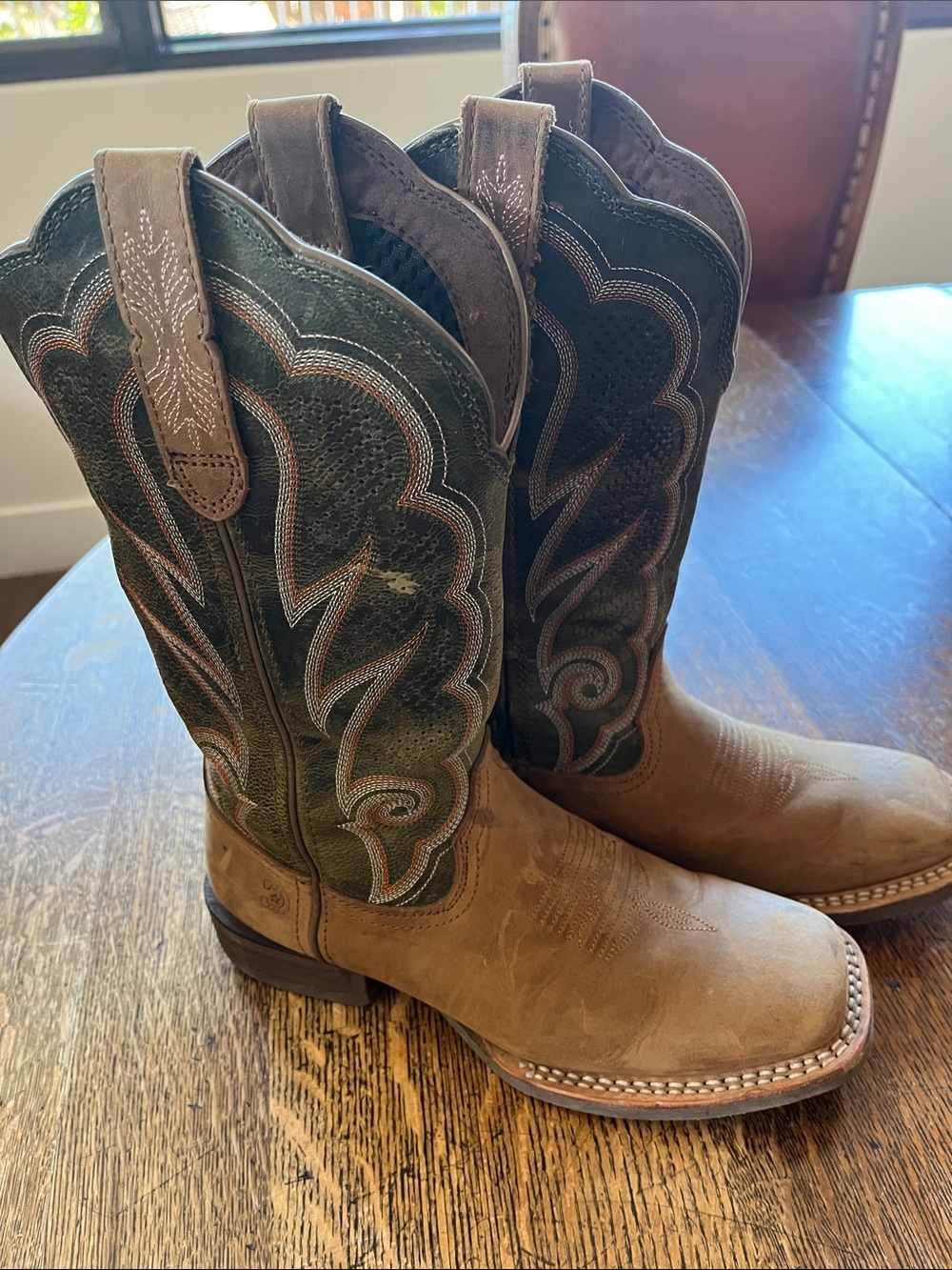 Durango Leather SZ 7 Women’s Green Embroidered Shaft Western Boots EUC
